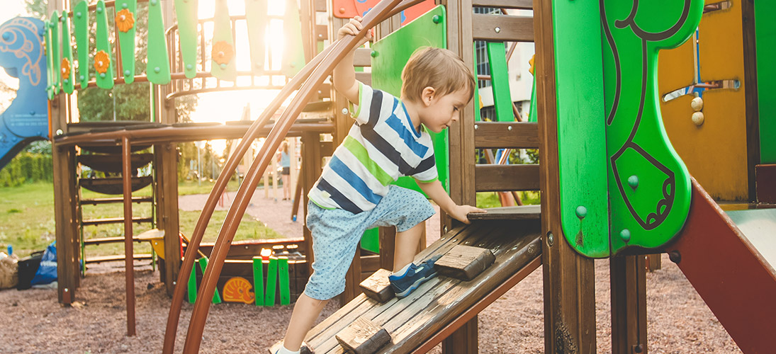 Quais são os benefícios do playground no condomínio?